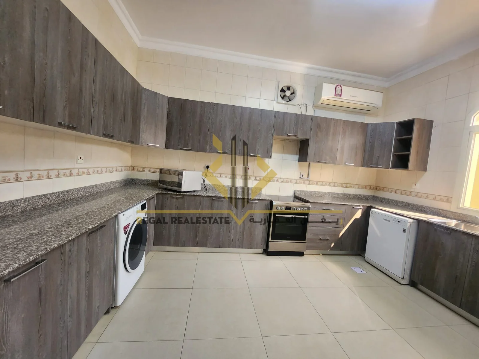 5 BHK Semi-Furnished Compound Villa in New Salata