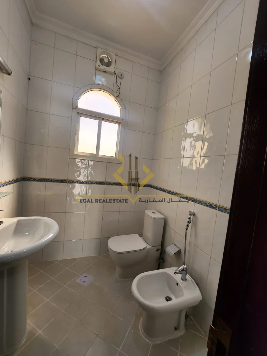 5 BHK Semi-Furnished Compound Villa in New Salata