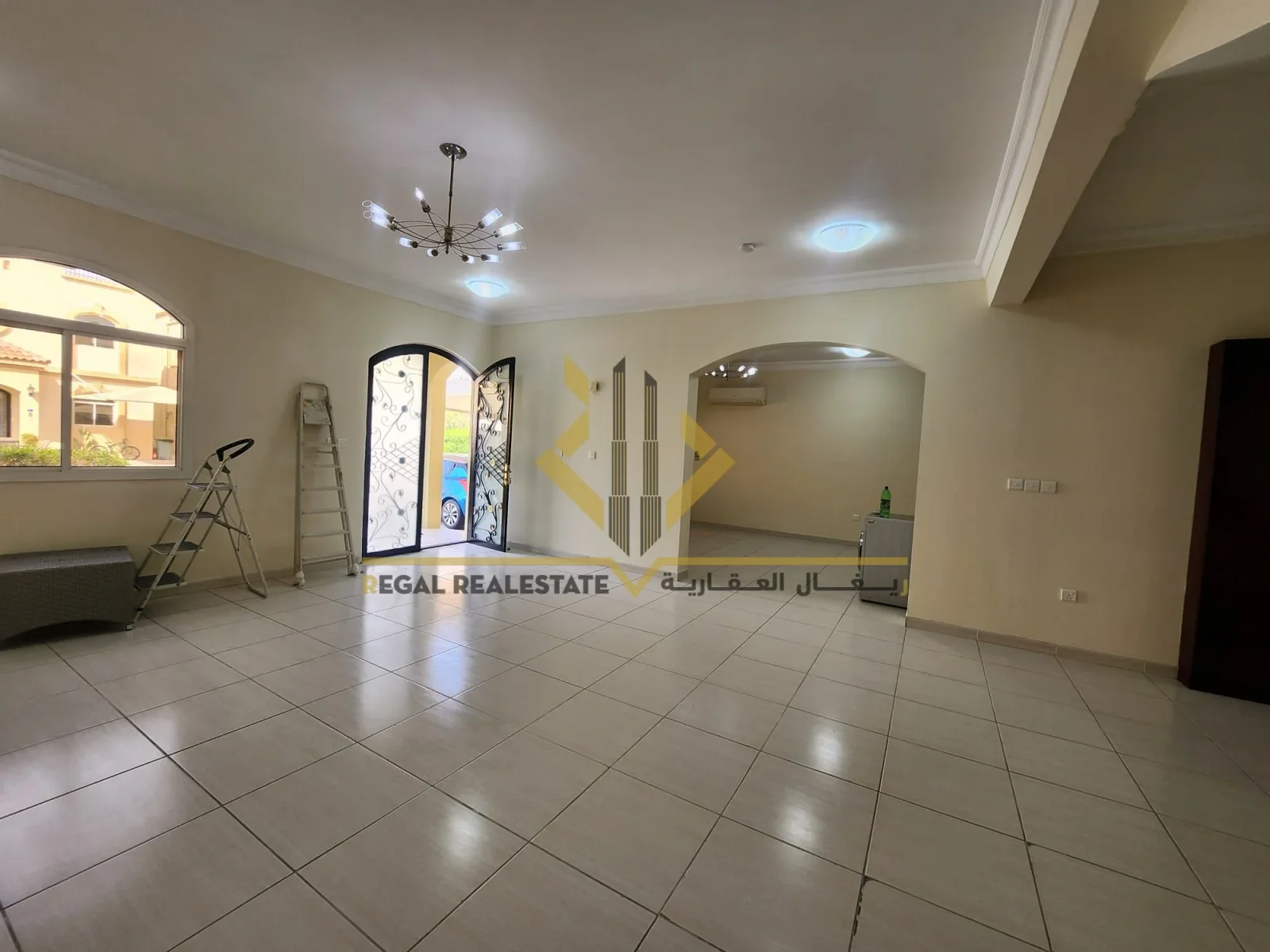 5 BHK Semi-Furnished Compound Villa in New Salata