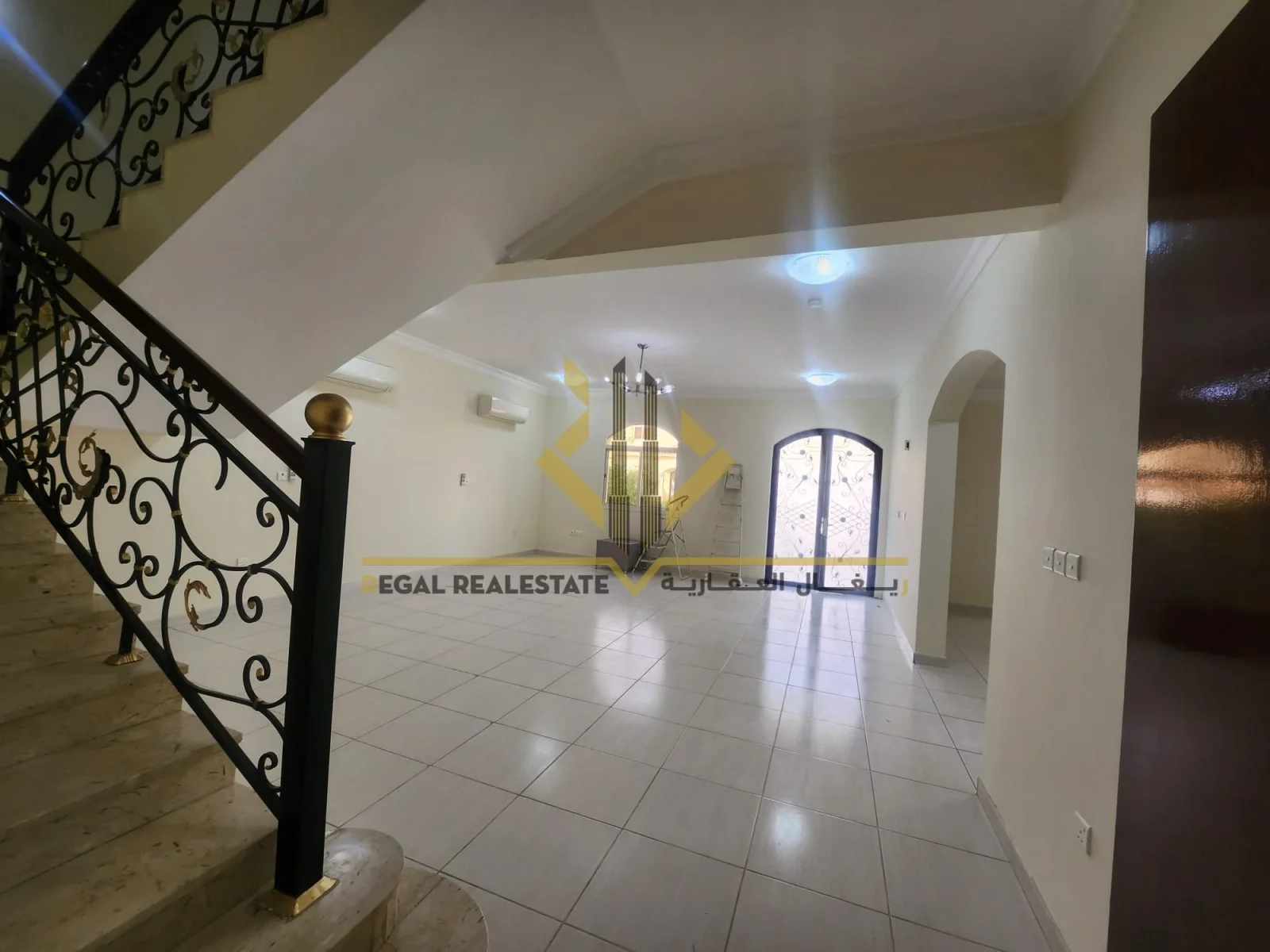 5 BHK Semi-Furnished Compound Villa in New Salata