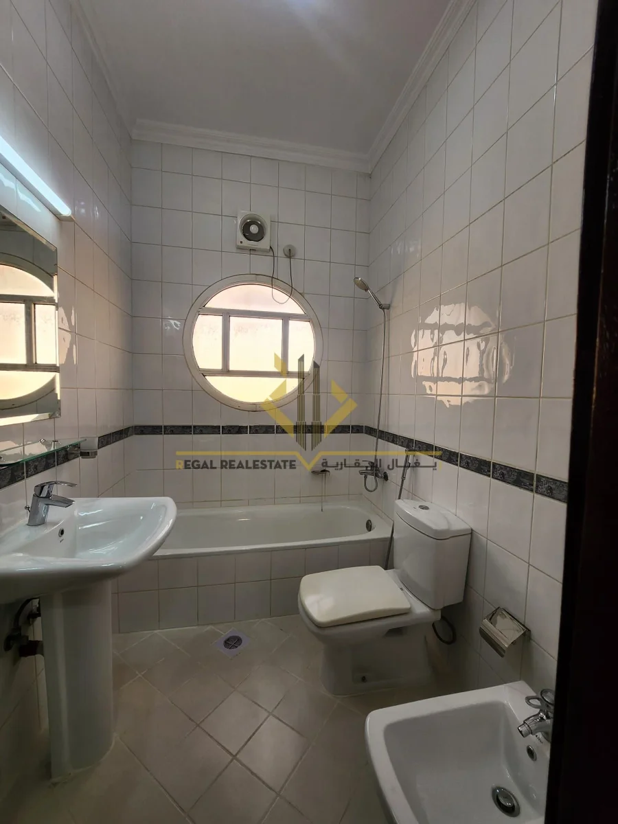 5 BHK Semi-Furnished Compound Villa in New Salata - view 3