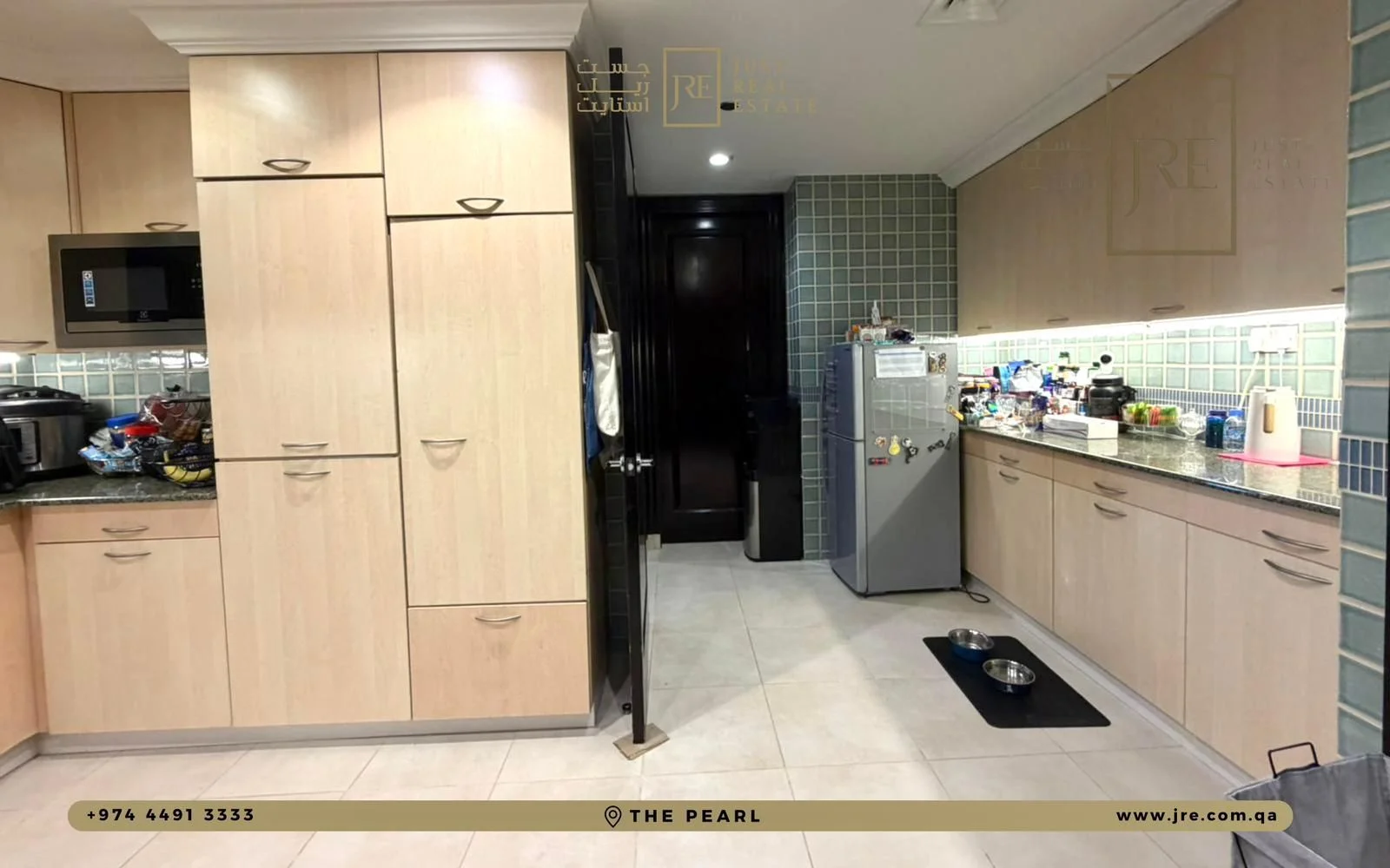 Spacious 4-Bedroom Apartment + Maid's Room in The Pearl | Semi-Furnished