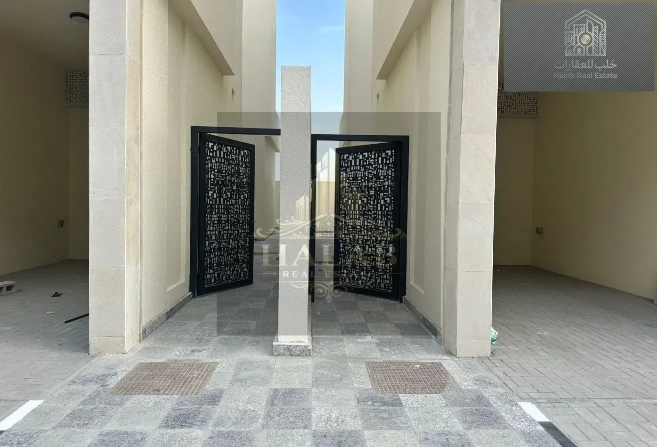 Brand new villa in Al Keesa Gate compound, Al Kheesa