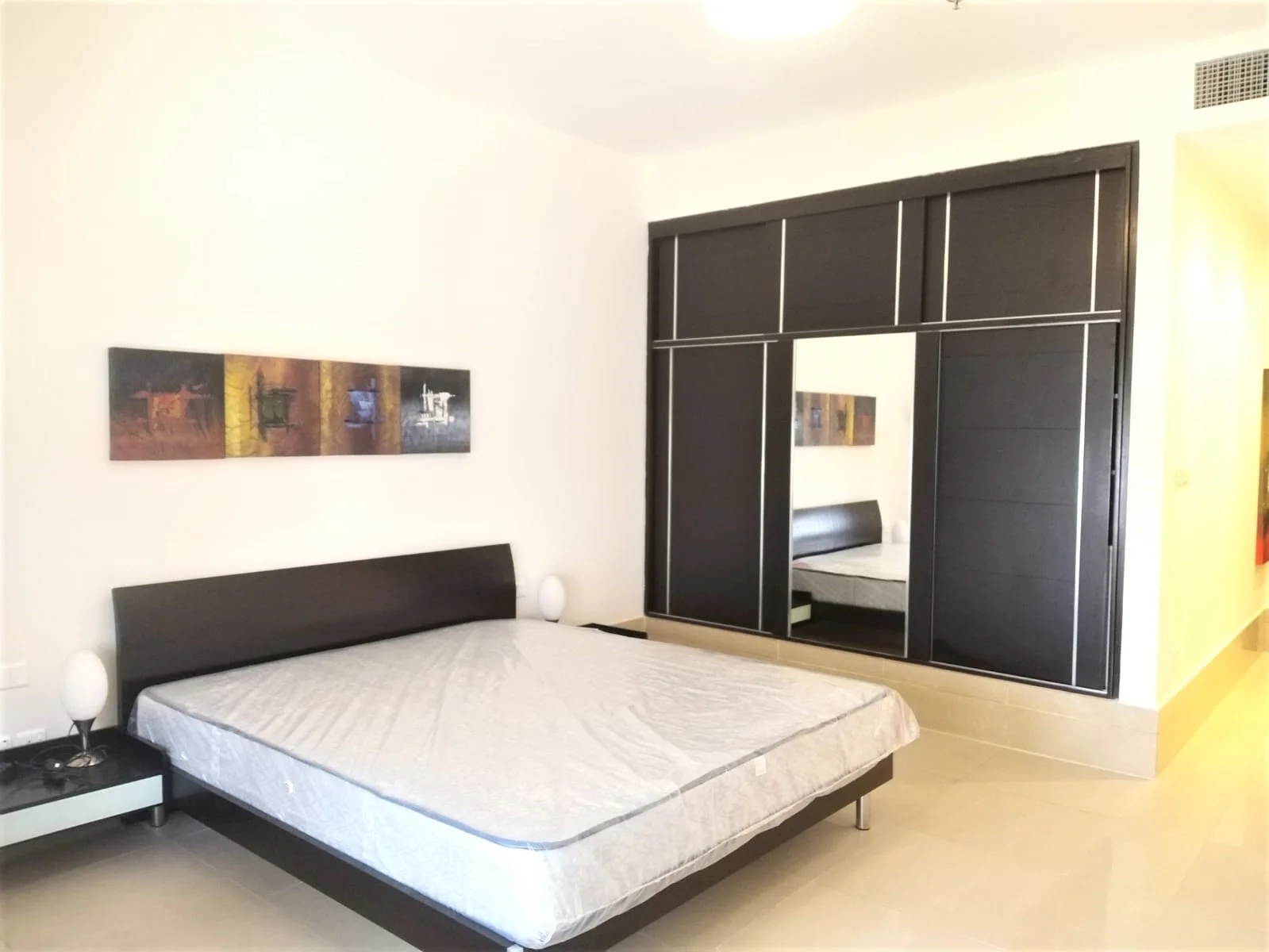 STUNNING FURNISHED 2BHK APT - WEST BAY