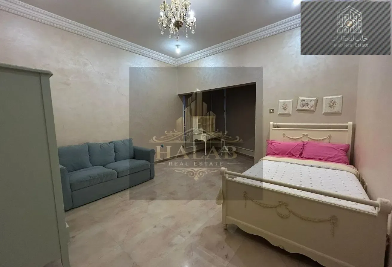 Elegant 6 bedroom villa with maid and driver rooms in Muaither Area, Al Rayyan