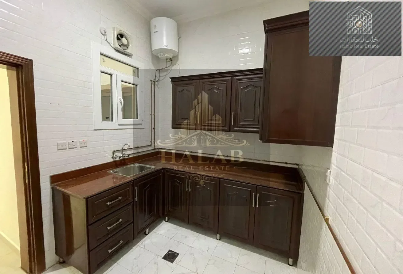 Spacious 1 Bedroom 2 Bathroom Apartment in AL Maha Complex, Bin Omran