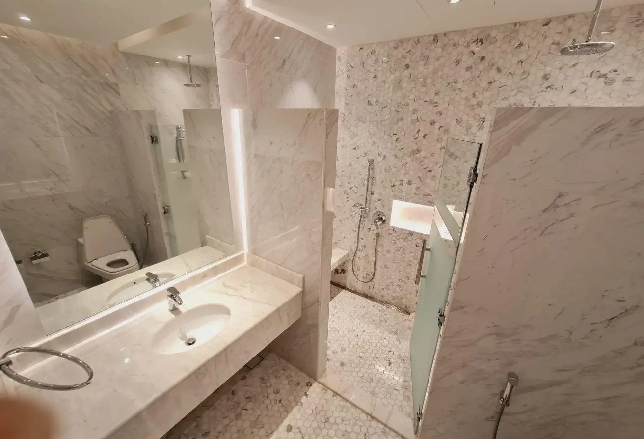 10 Bed | 10 Bath | Elevator | Luxury | Abu hamour