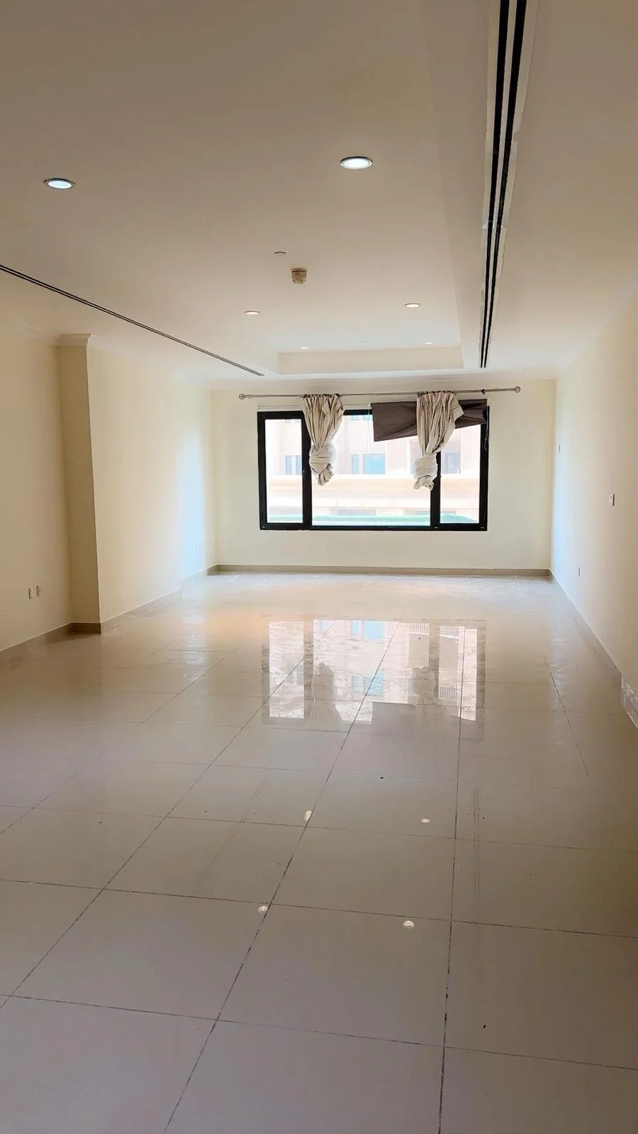 Spacious Semi-Furnished Studio - in the Pearl