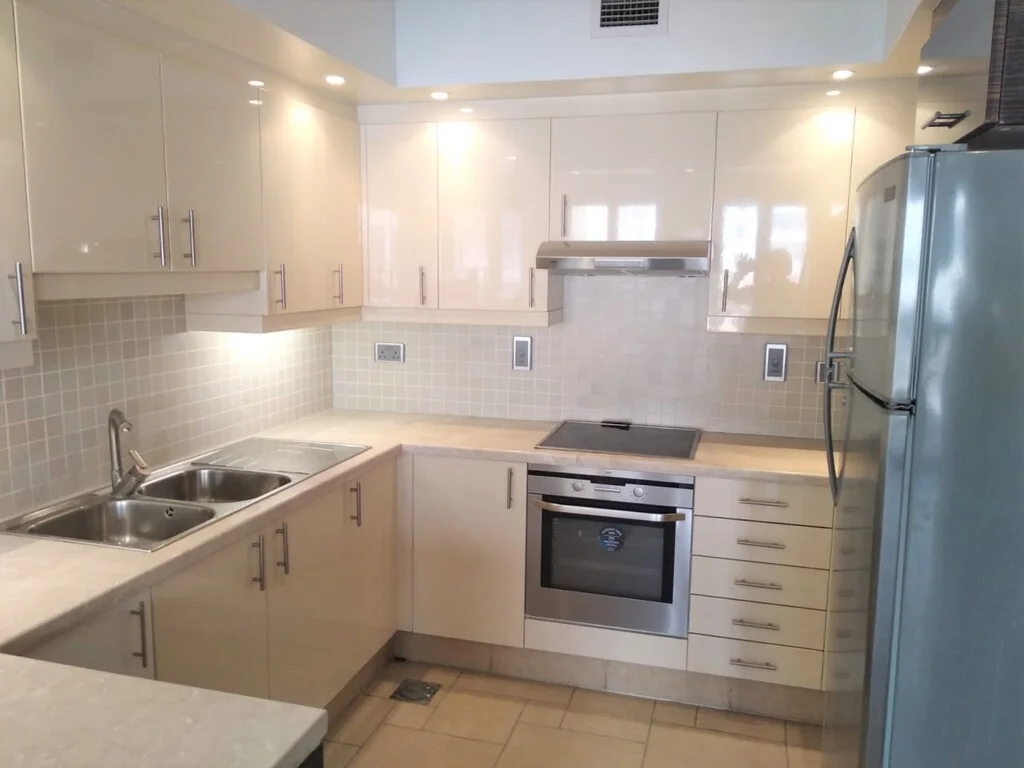 AMAZING SF 1BHK APT WITH BALCONY