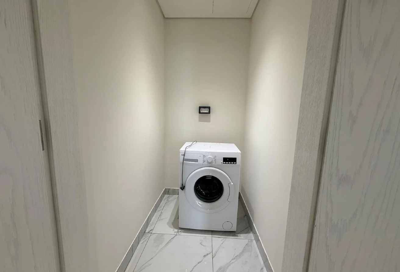 Brand New Ready to move 1bhk sale in yasmeen city