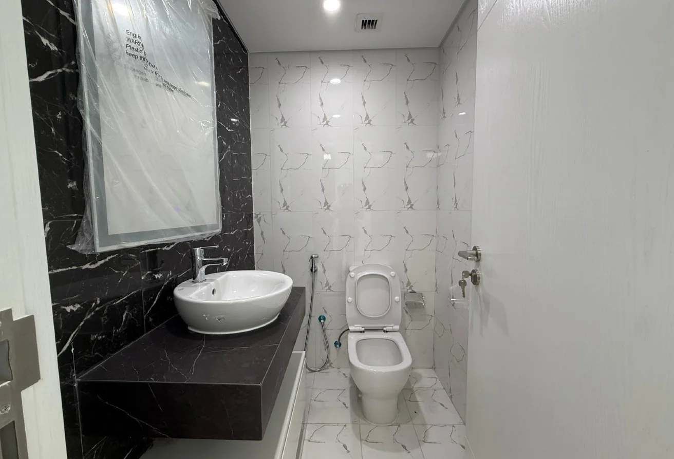 Brand New Ready to move 1bhk sale in yasmeen city