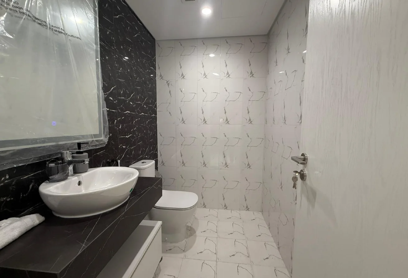 Yasmeen City 1BHK | 665k Cash + 2-3 Years Plan