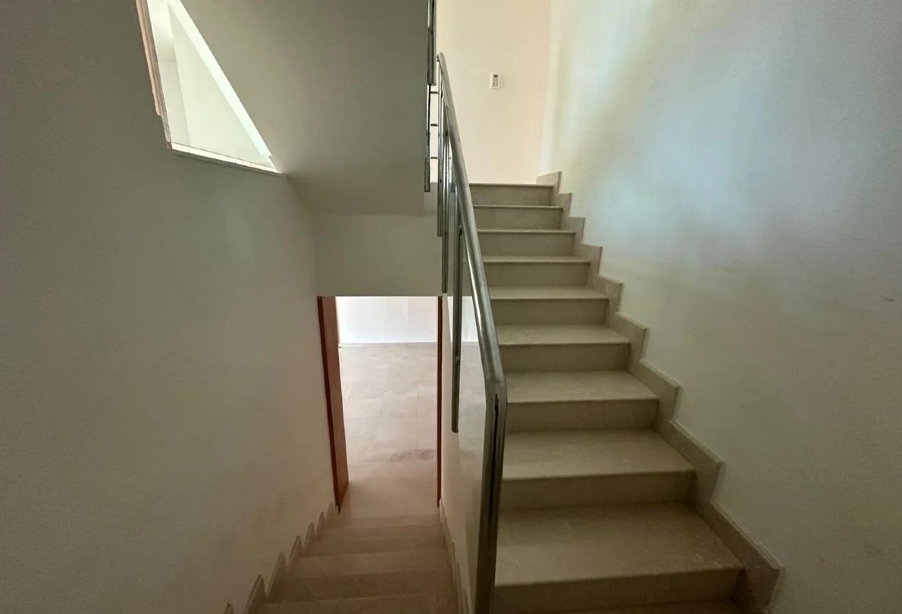 Upscale 4+M Townhouse | Premium Living