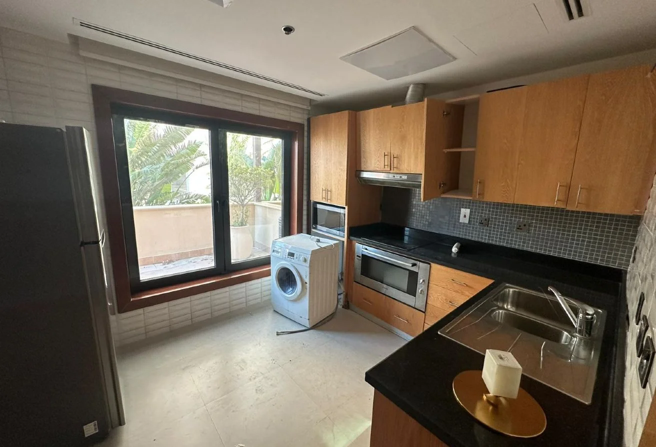 Upscale 4+M Townhouse | Premium Living