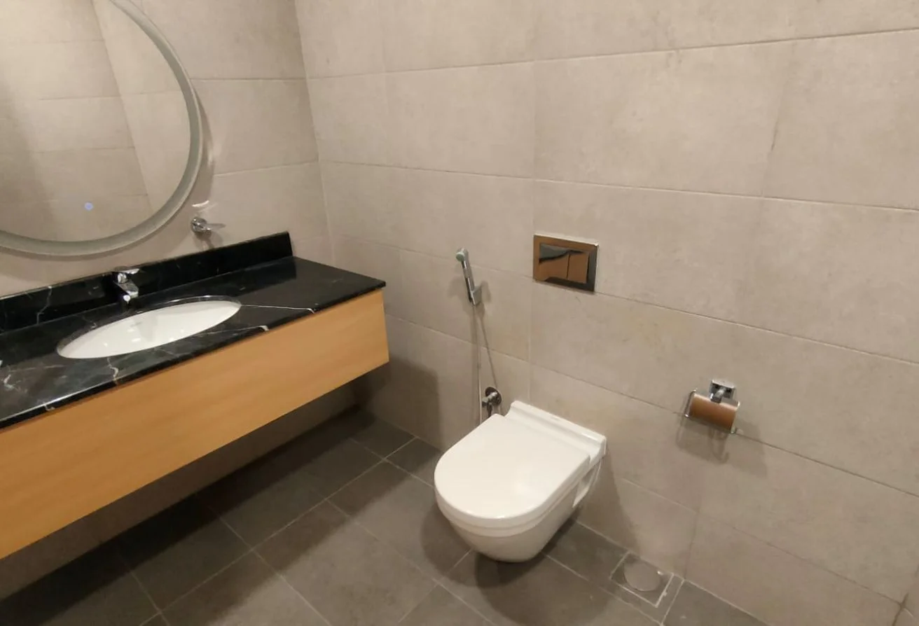 2BHK Apartment | Bills Option | Beach Access