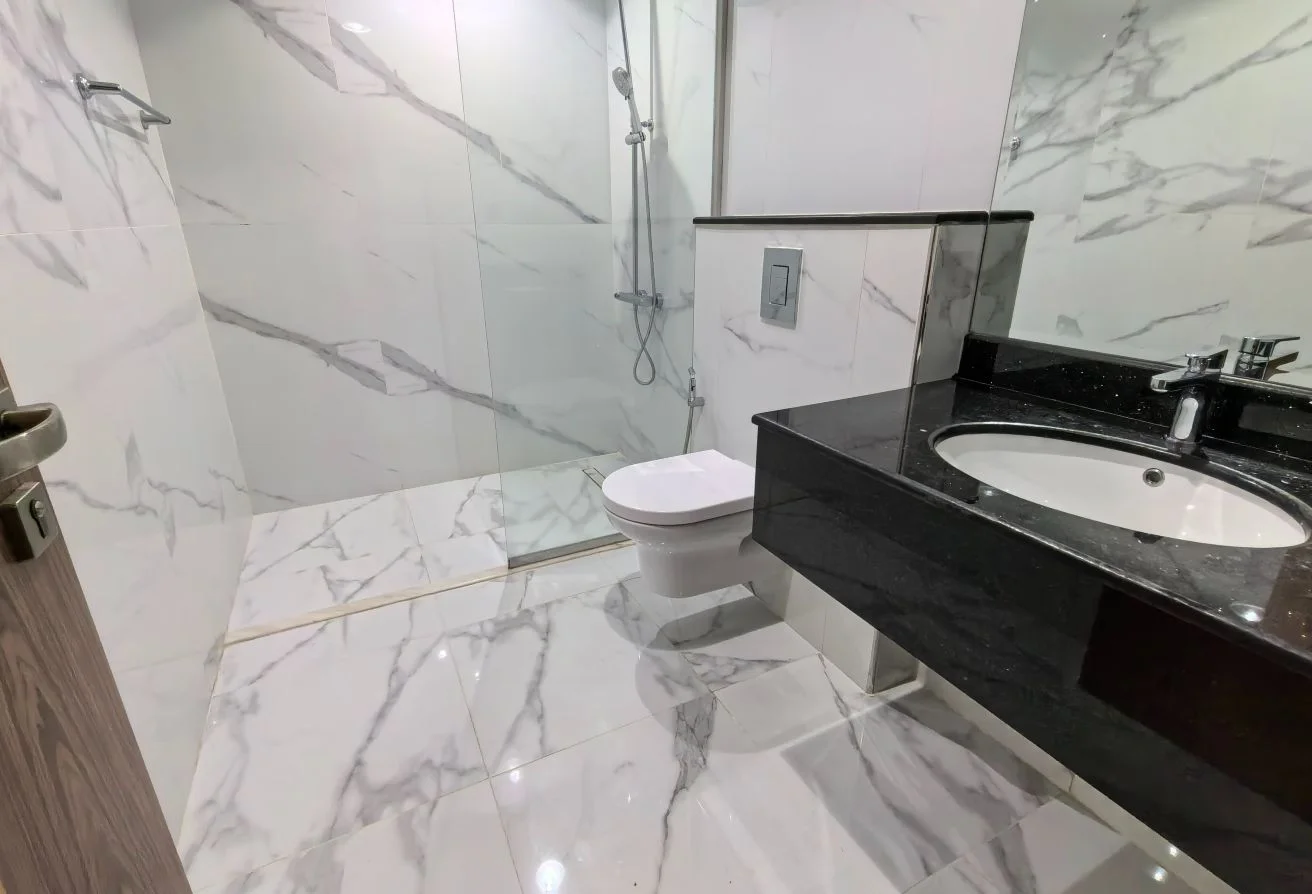 Ready to move 2BR apartment with taitel deed book