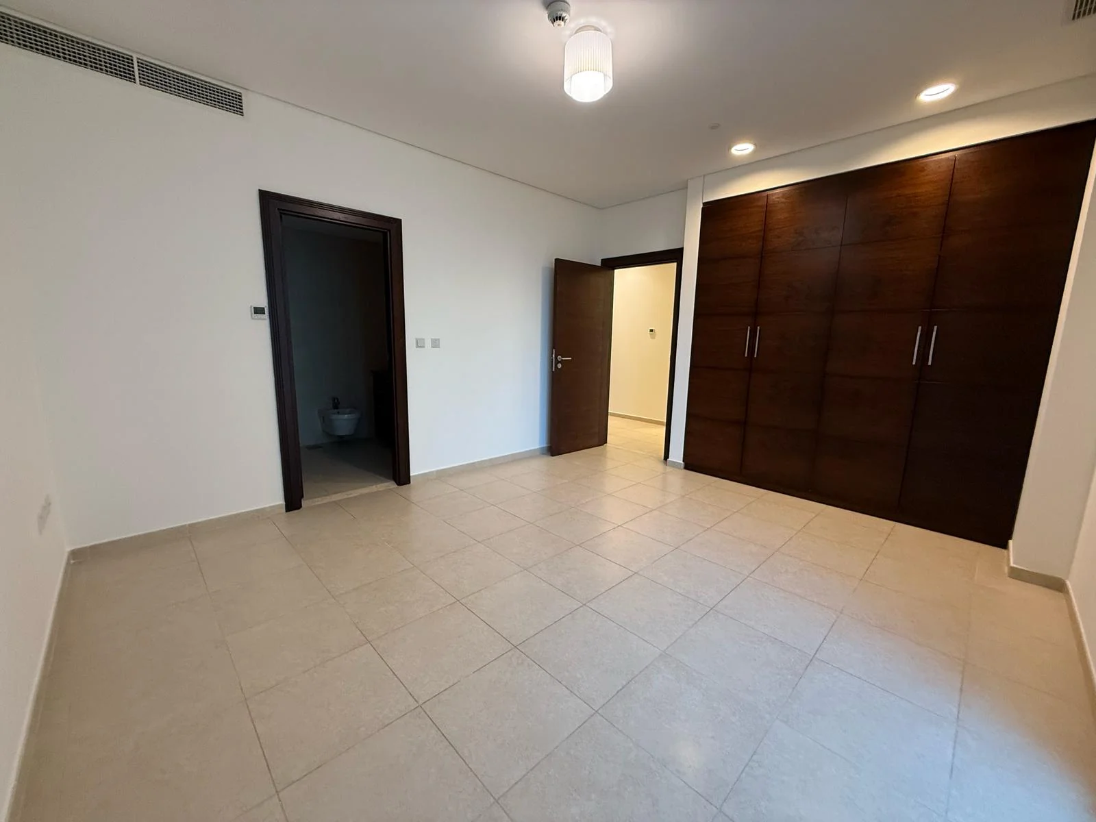 2 BHK +OFFICE FULLY MRNIA VIEW