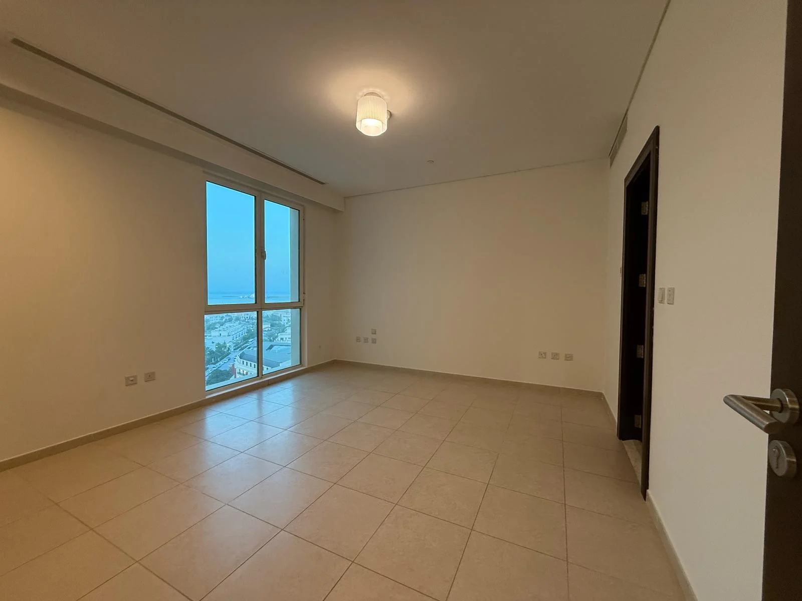 2 BHK +OFFICE FULLY MRNIA VIEW
