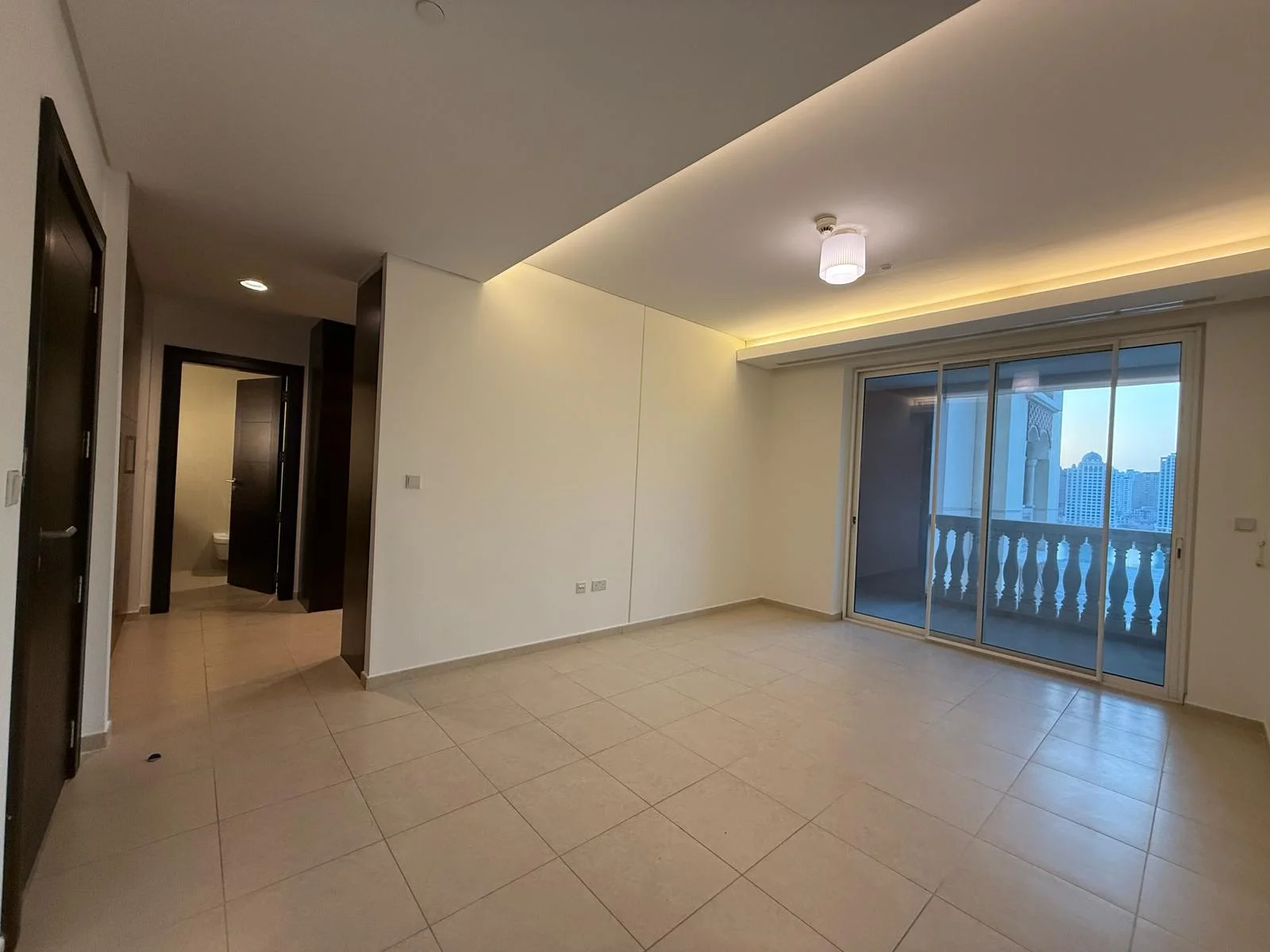 2 BHK +OFFICE FULLY MRNIA VIEW