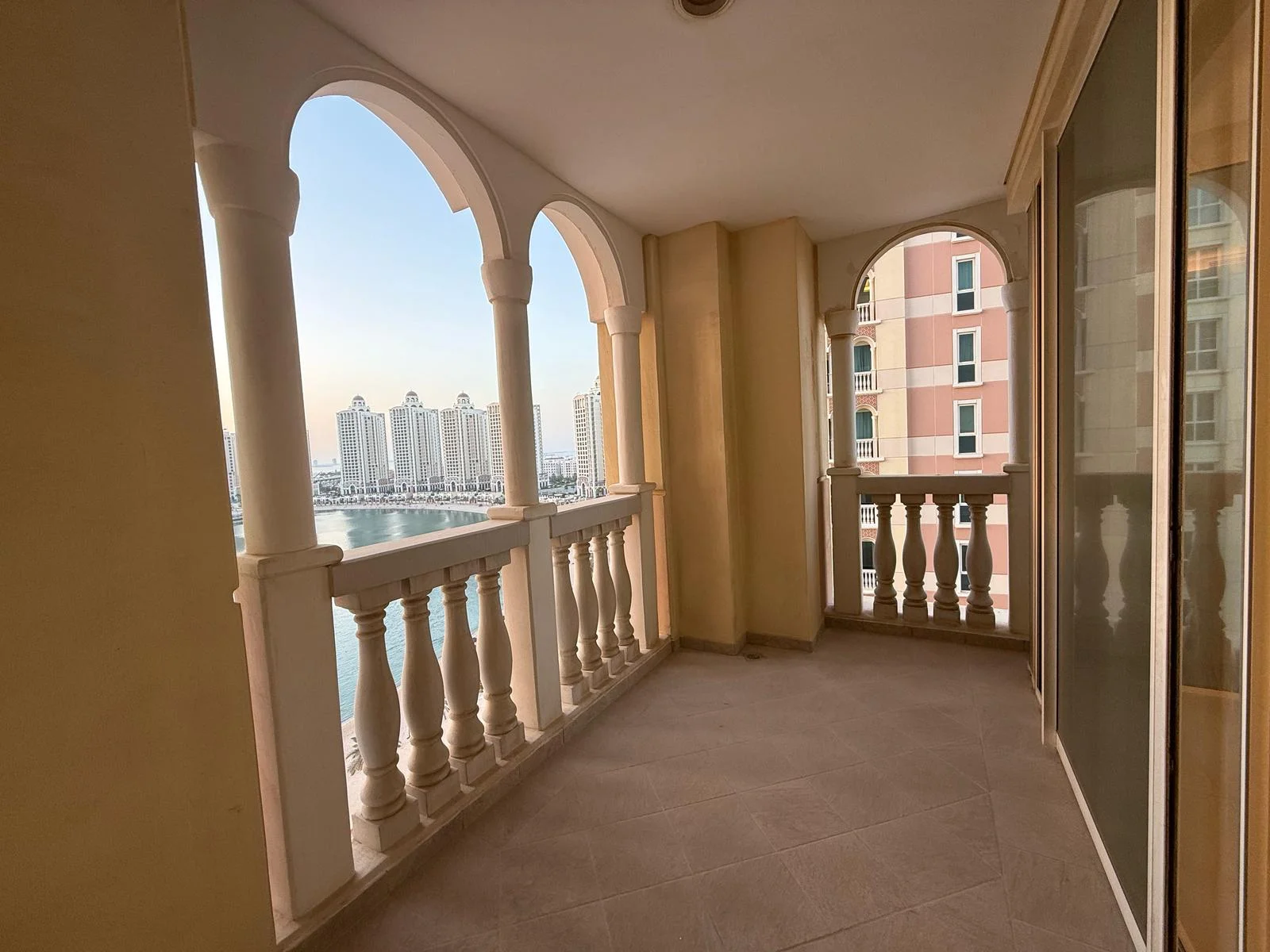 2 BHK +OFFICE FULLY MRNIA VIEW