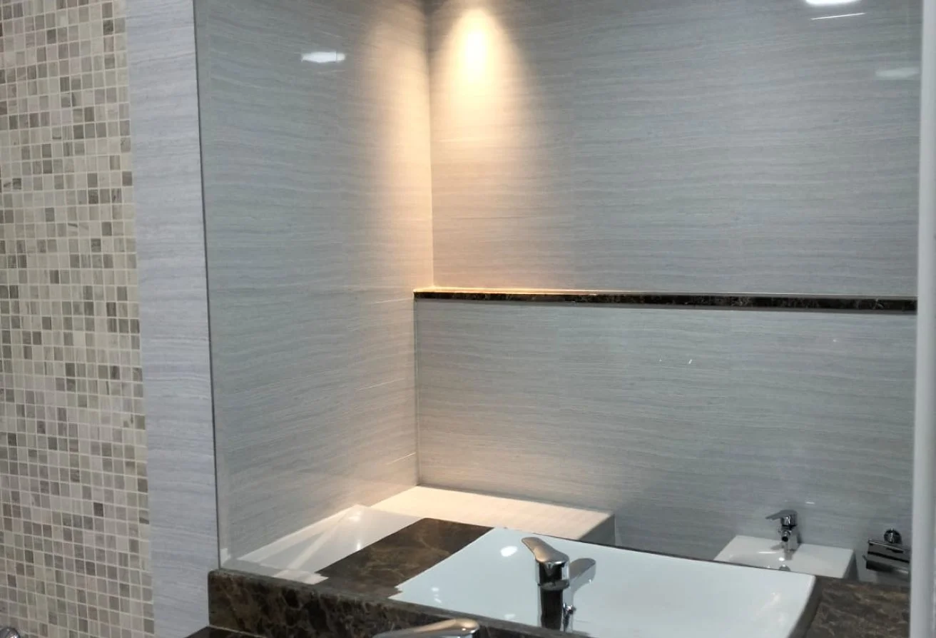 2BHK Semi-Furnished | Tower  Porto Arabia