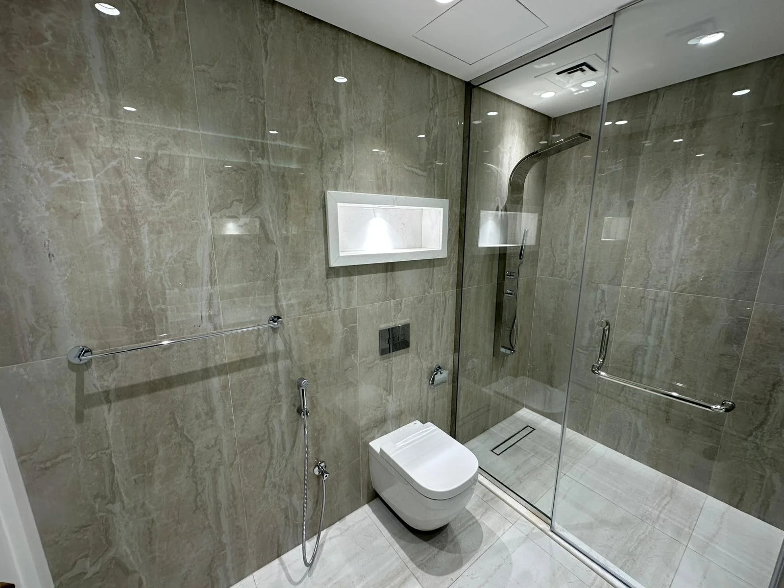 Beautifully renovated | 2BHK apartment for sale