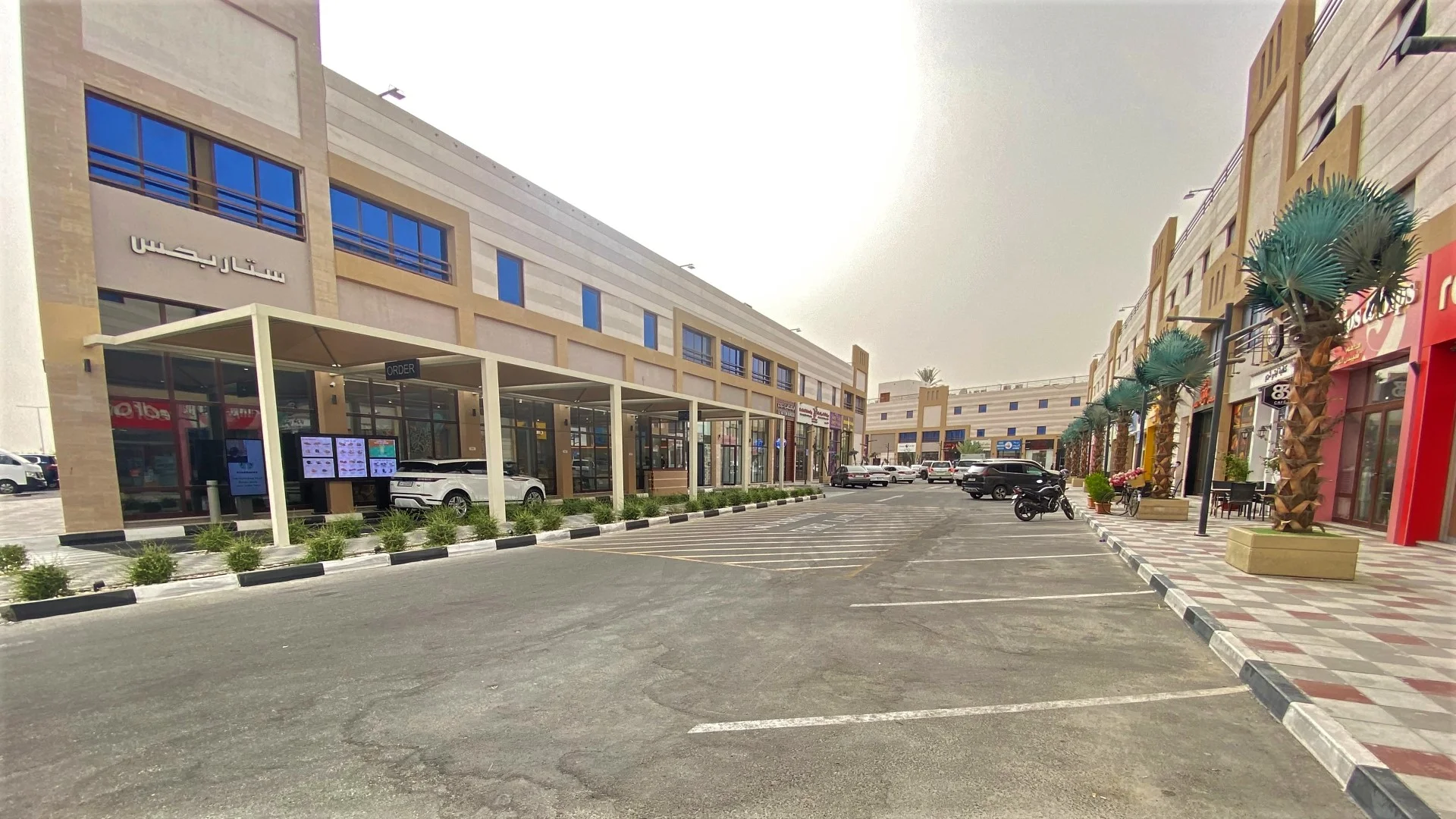 Prime Retail Spaces in a Thriving F&B & Commercial