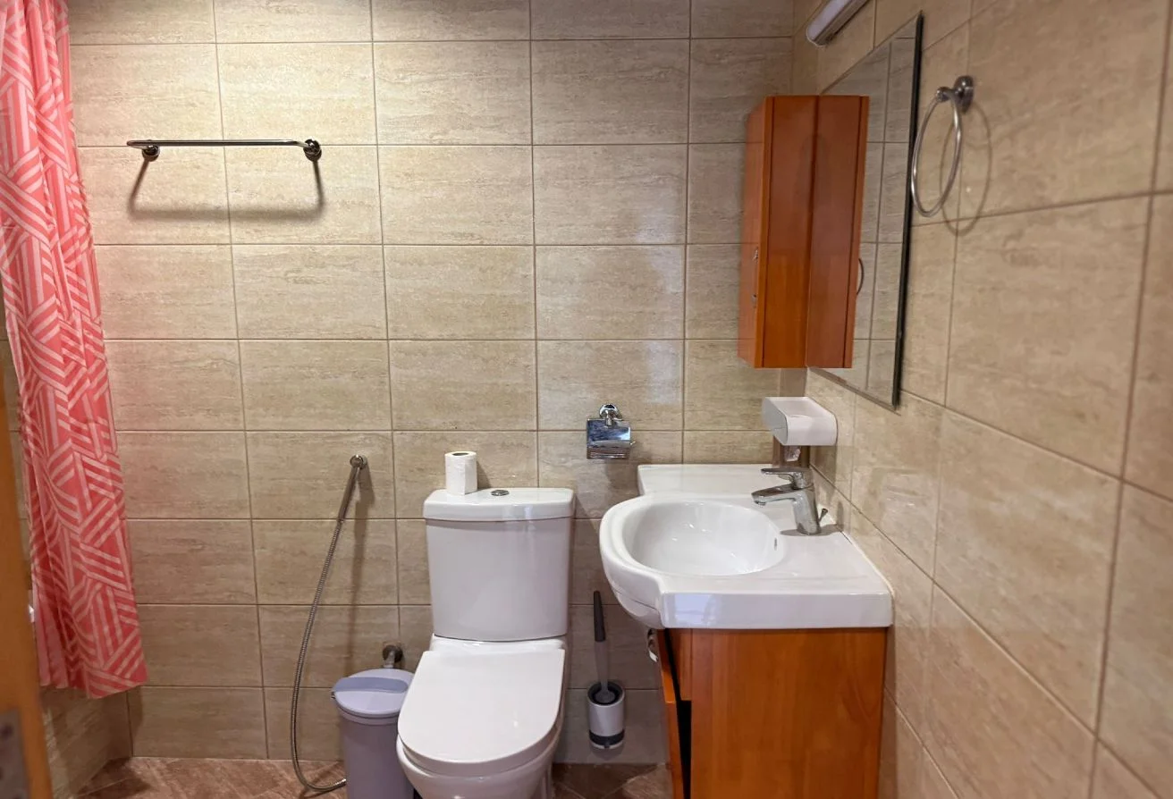 INCLUDING BILLS | STUDIO APT WITH BALCONI | FOXHIL
