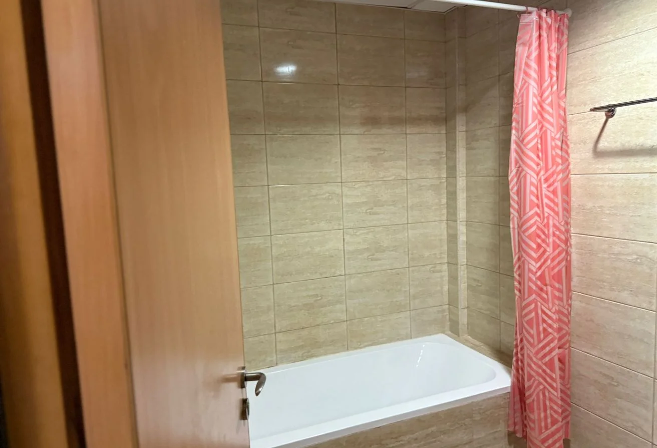 INCLUDING BILLS | STUDIO APT WITH BALCONI | FOXHIL