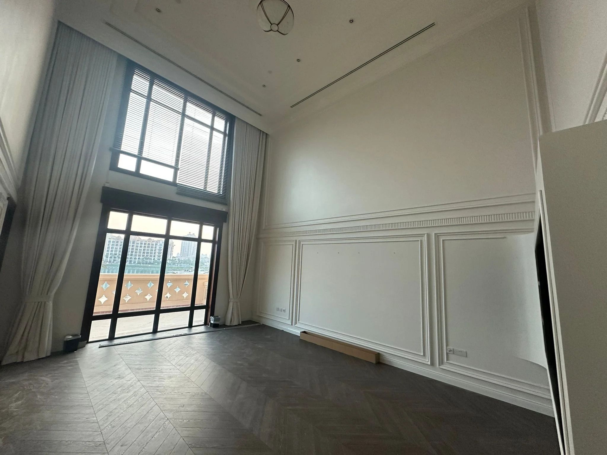 Elegant Townhouse | 4BR+Maid | Duplex | - view 1