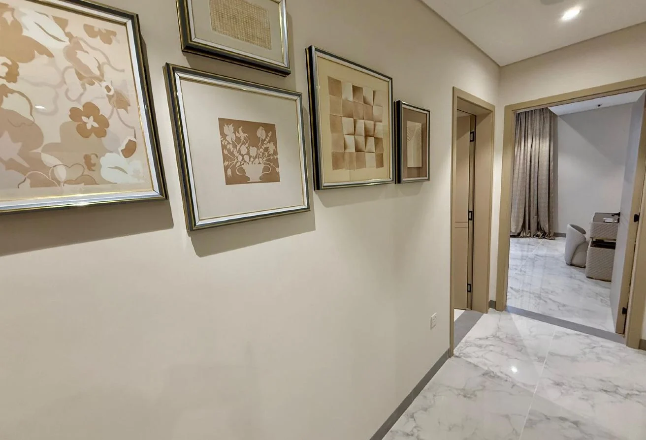 SPECIOUS 1BHK APARTMENT FOR SALE IN MARINA |