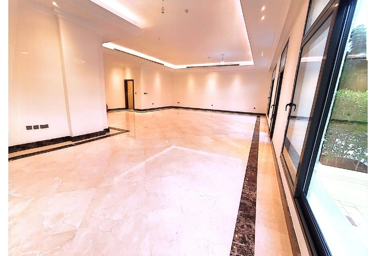 Ultra Luxury Beachfront Villa | 6BR| QAR 17M