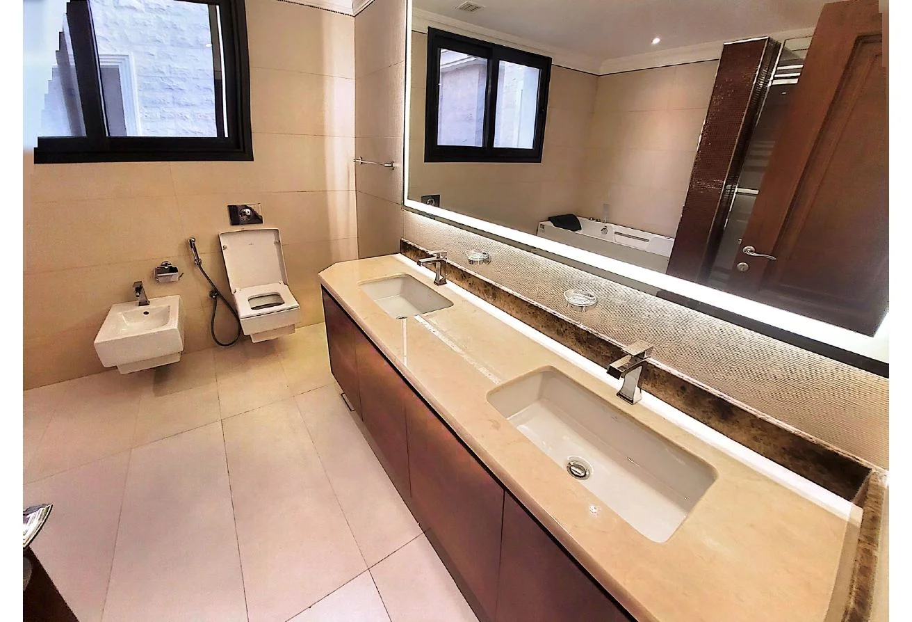 Ultra Luxury Beachfront Villa | 6BR| QAR 17M