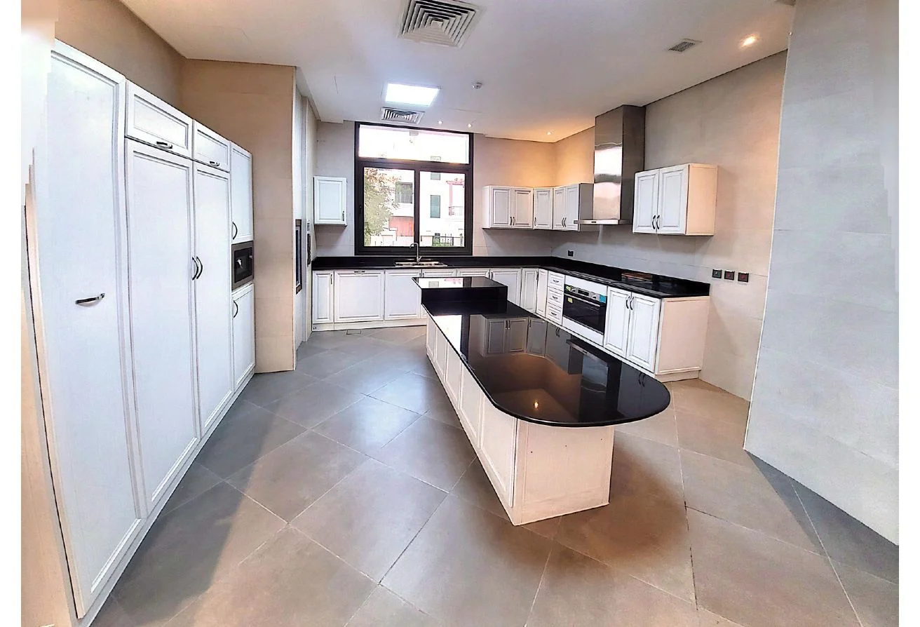 Ultra Luxury Beachfront Villa | 6BR| QAR 17M