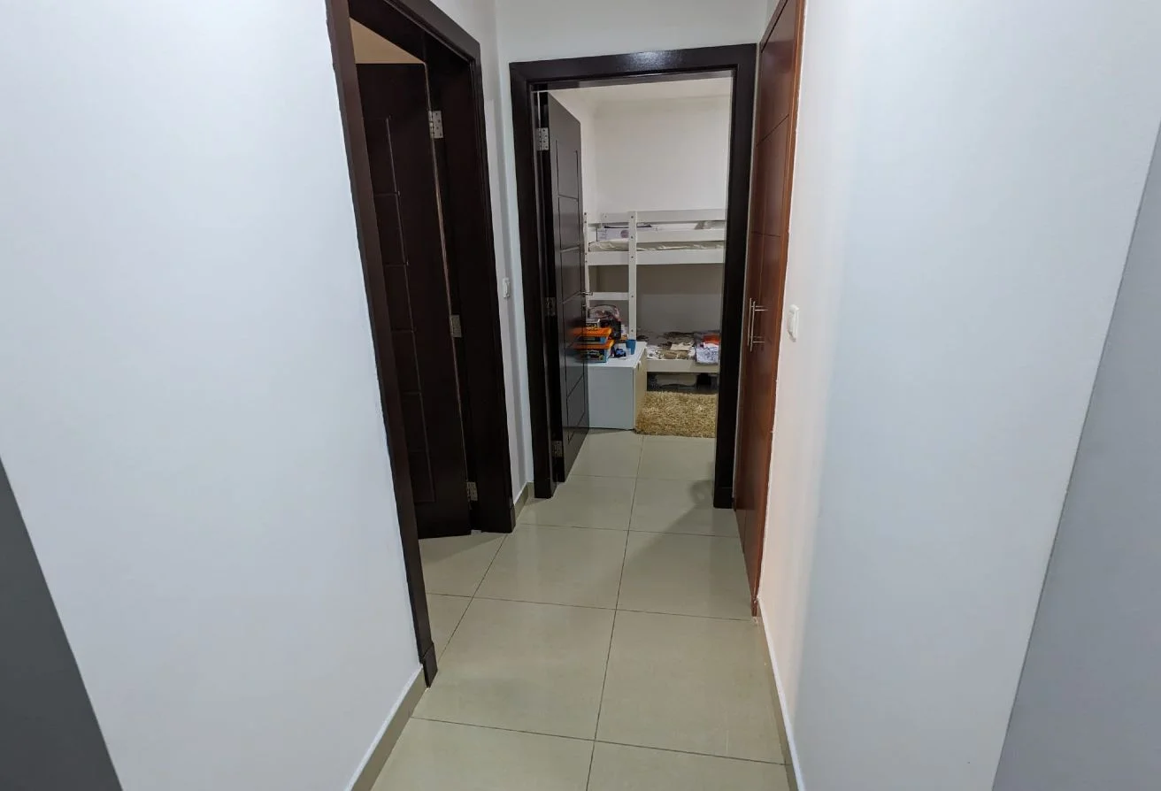 1 BHK +OFFICE PORTO NICE TOWERFOR PRICE BIG HOLL