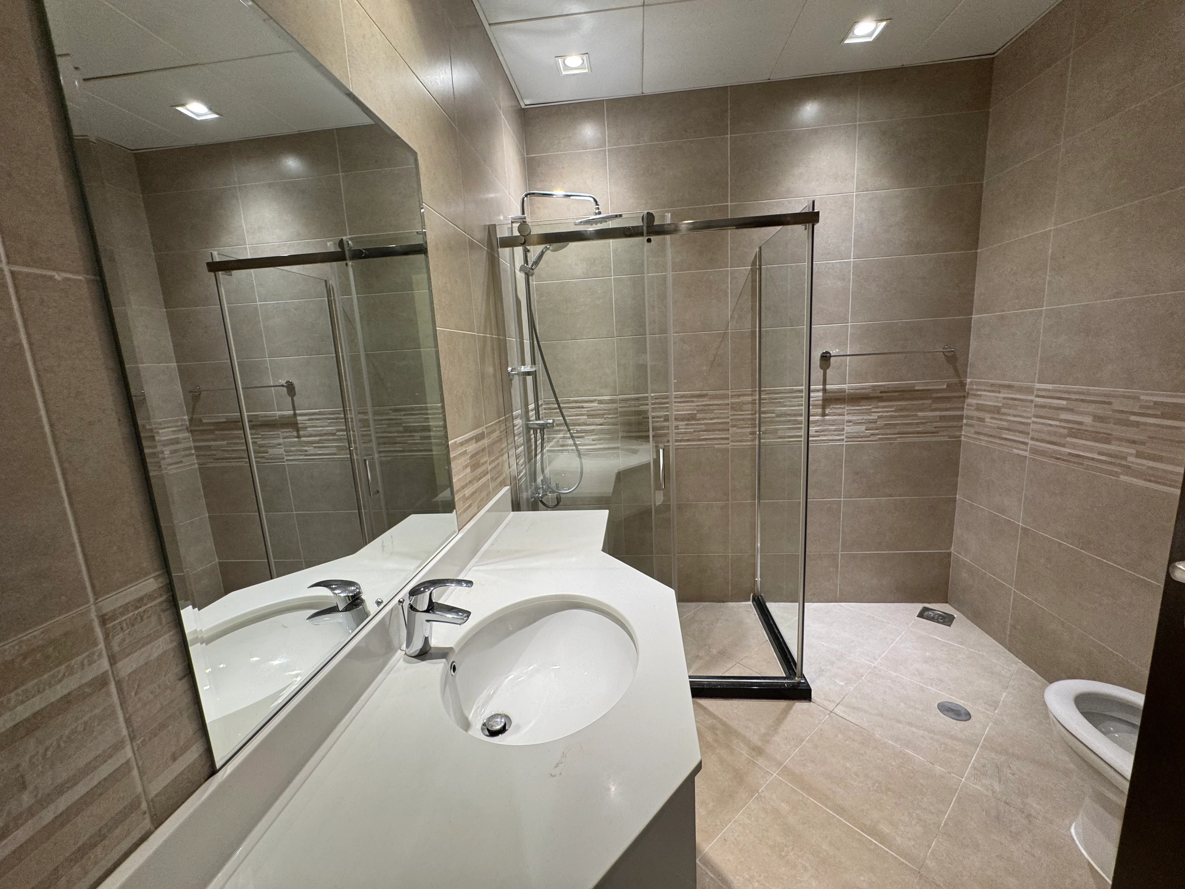 BRAND NEW 3BEDROOM FULLY FURNISHED BIG SIZE