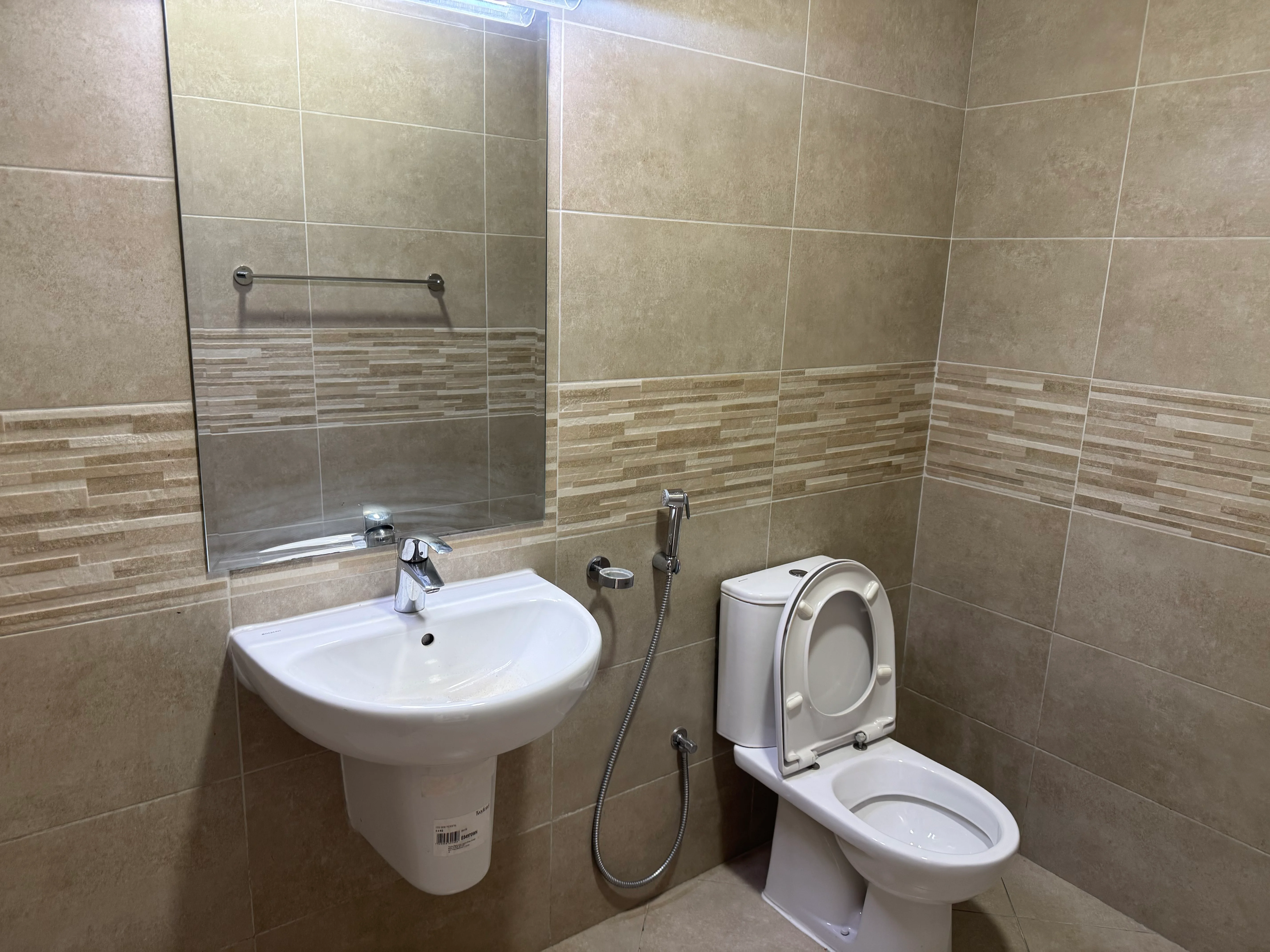 BRAND NEW 3BEDROOM FULLY FURNISHED BIG SIZE