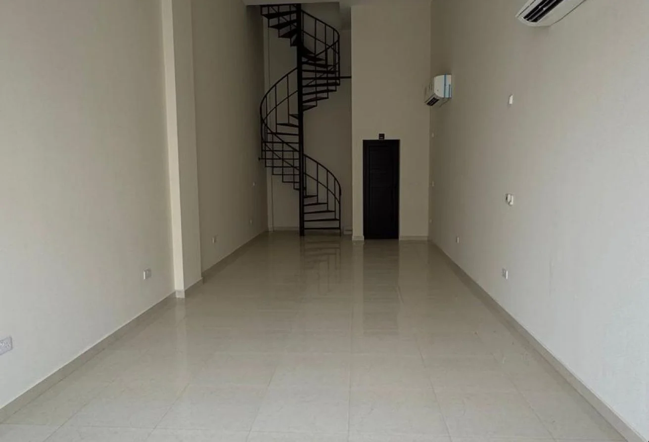 Retail shop with mezzanine for rent – Al Gharafa