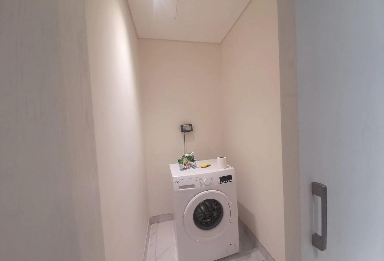 LUXURY 1 BED ROOM APARTMENT AVALIBLE FOR RENT