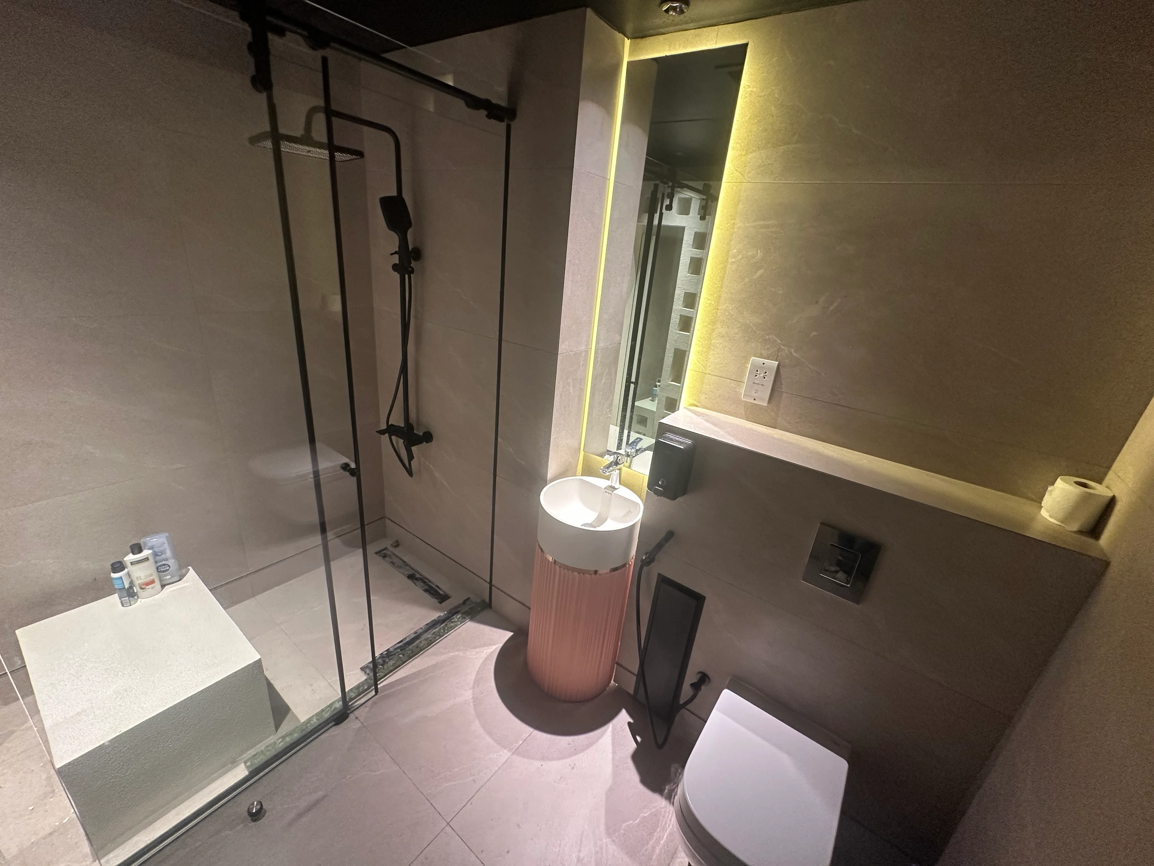 1 Bhk Including Bills| Furnished | Marina View