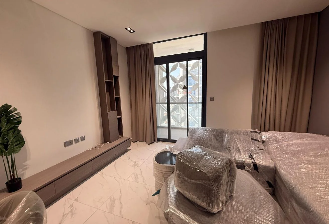 Newly Handed Over1 BHK Fully Furnished Balcony als
