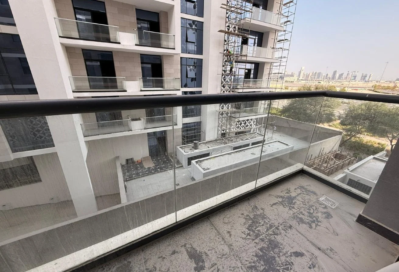 Distress Deal 1BHK Furnished | Yasmeen City 950K