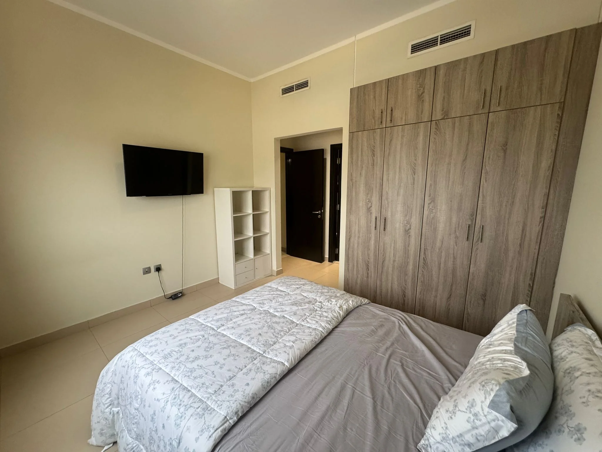 3bhk plus maid spacious appartment 9500 excluding