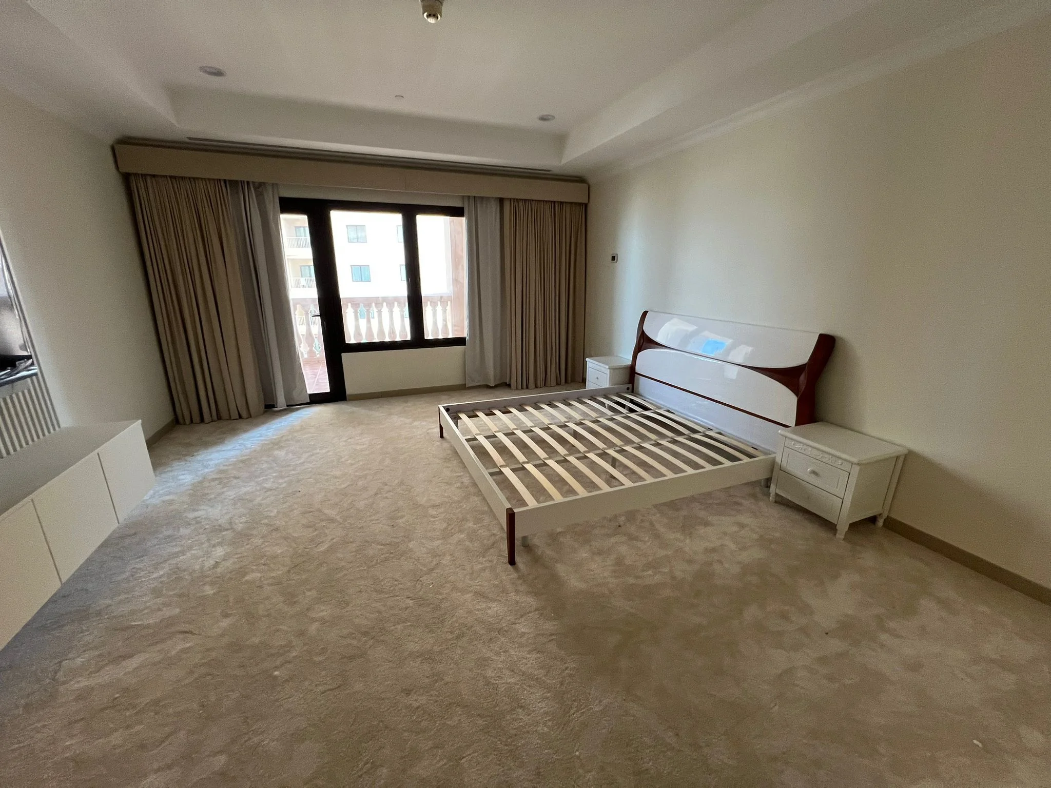 Luxury Living: Fully Furnished 2BHK for Rent