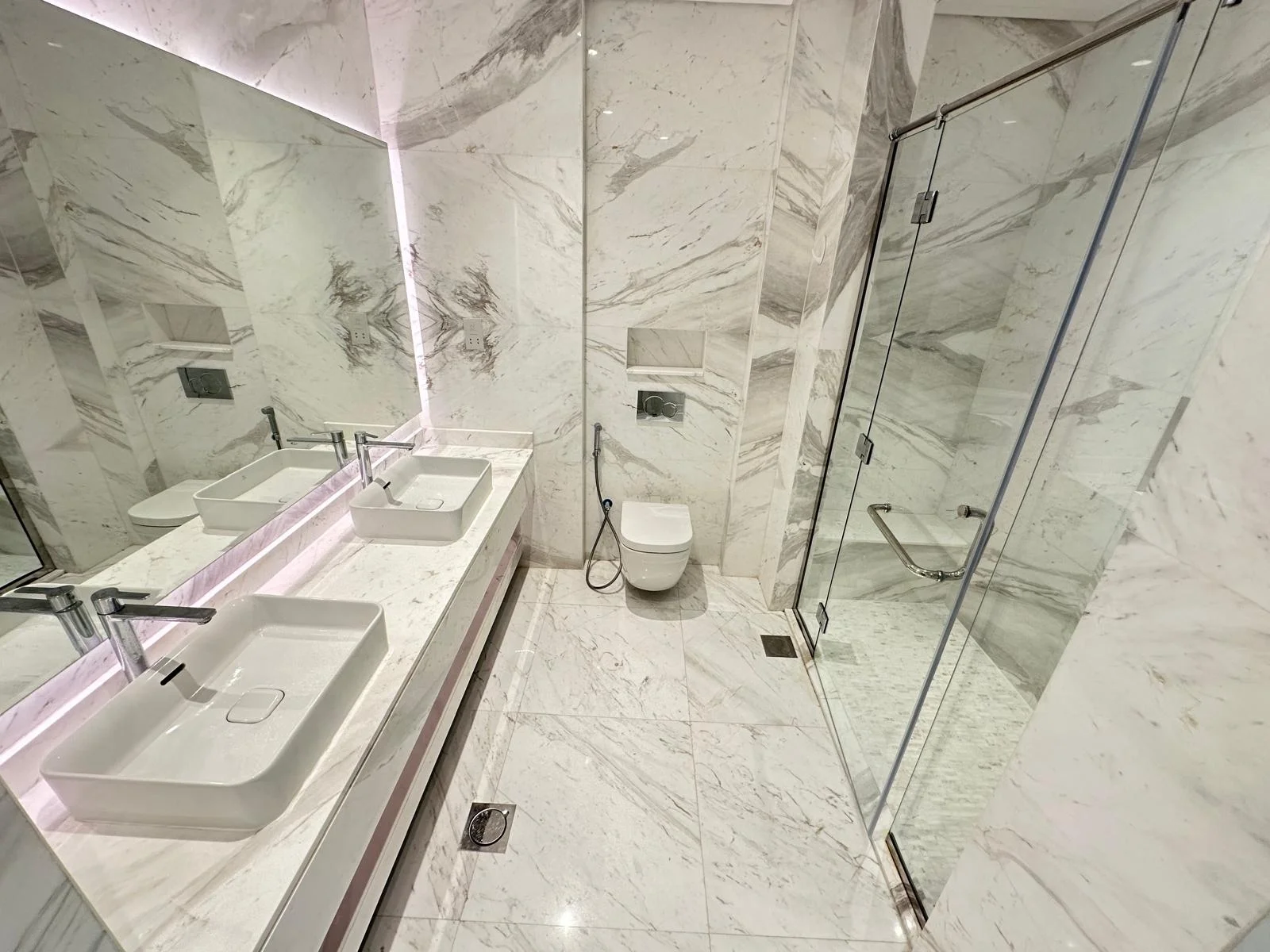 Affordable penthouse in pearl with panoramic view