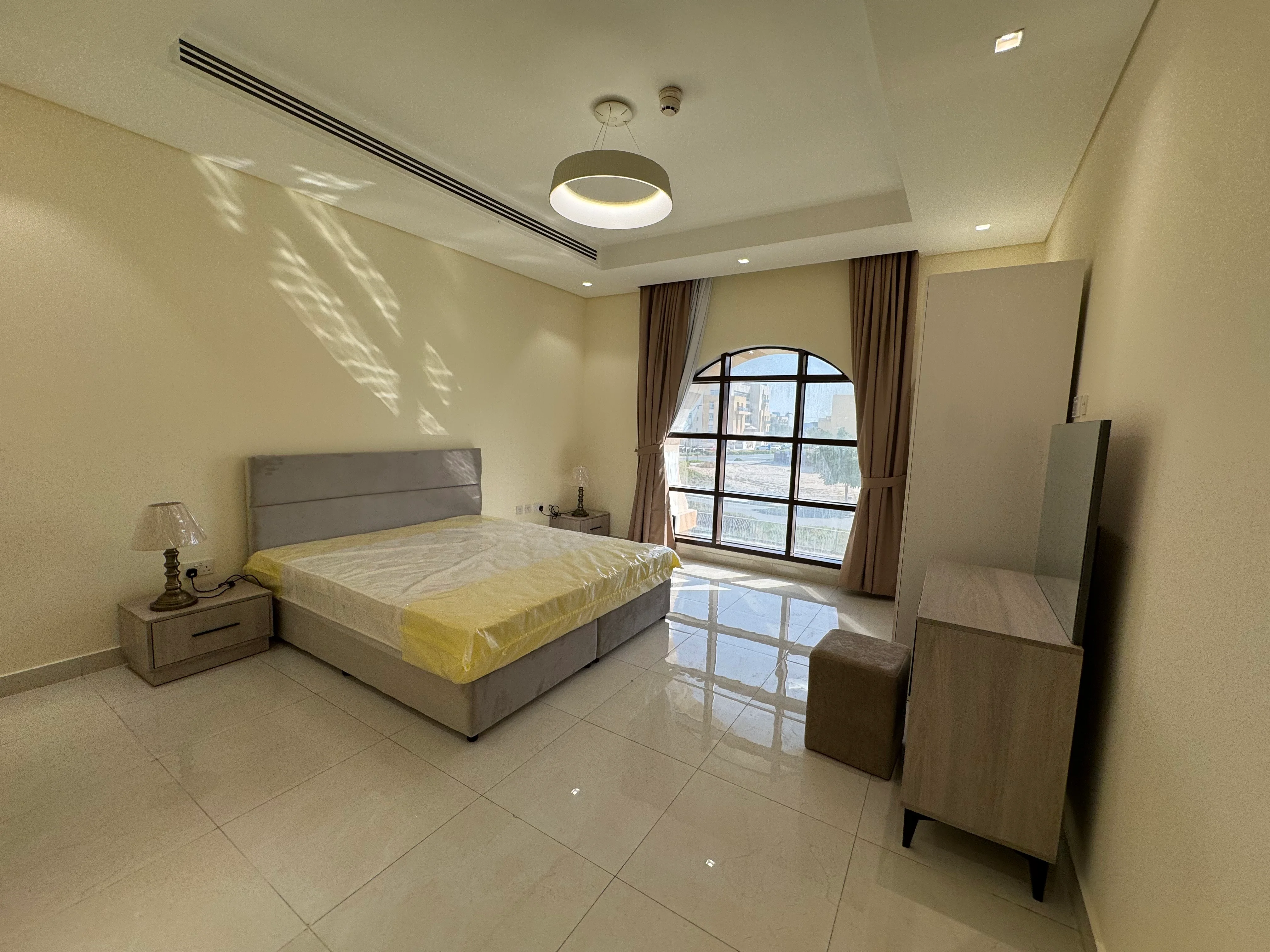 BRAND NEW 2BEDROOM FULLY FURNISHED WITH BALCONY