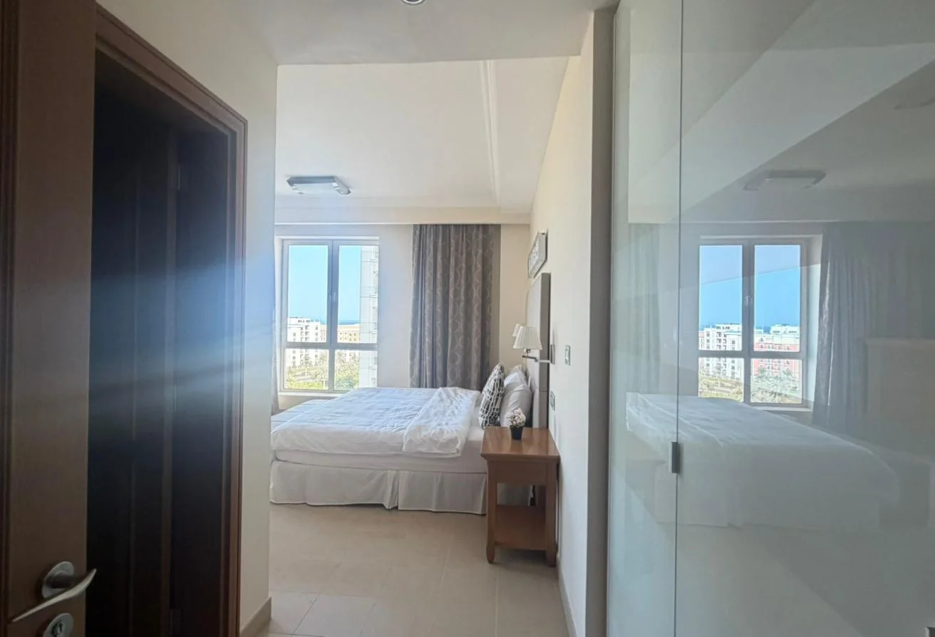 1BHK FULLY FURNISHED APARTMENT IN VIVA BAHRIYA|