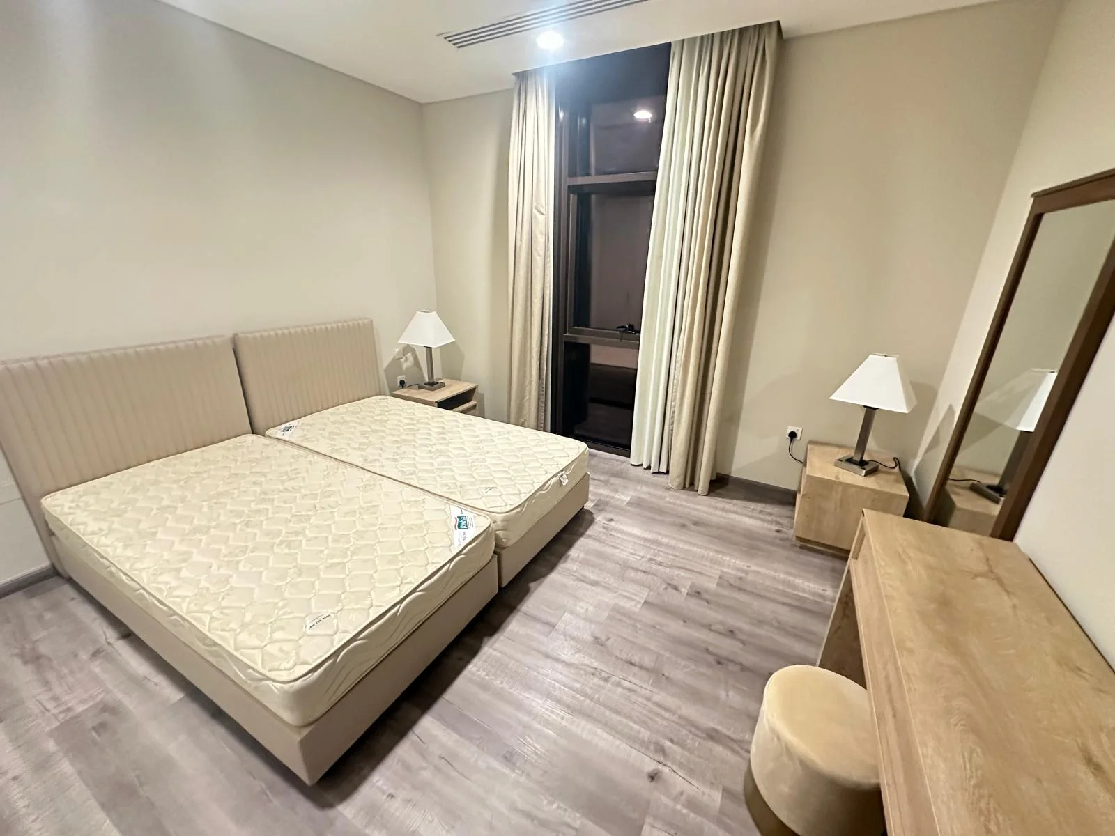 Beautiful furnished 2bhk apartments with bills