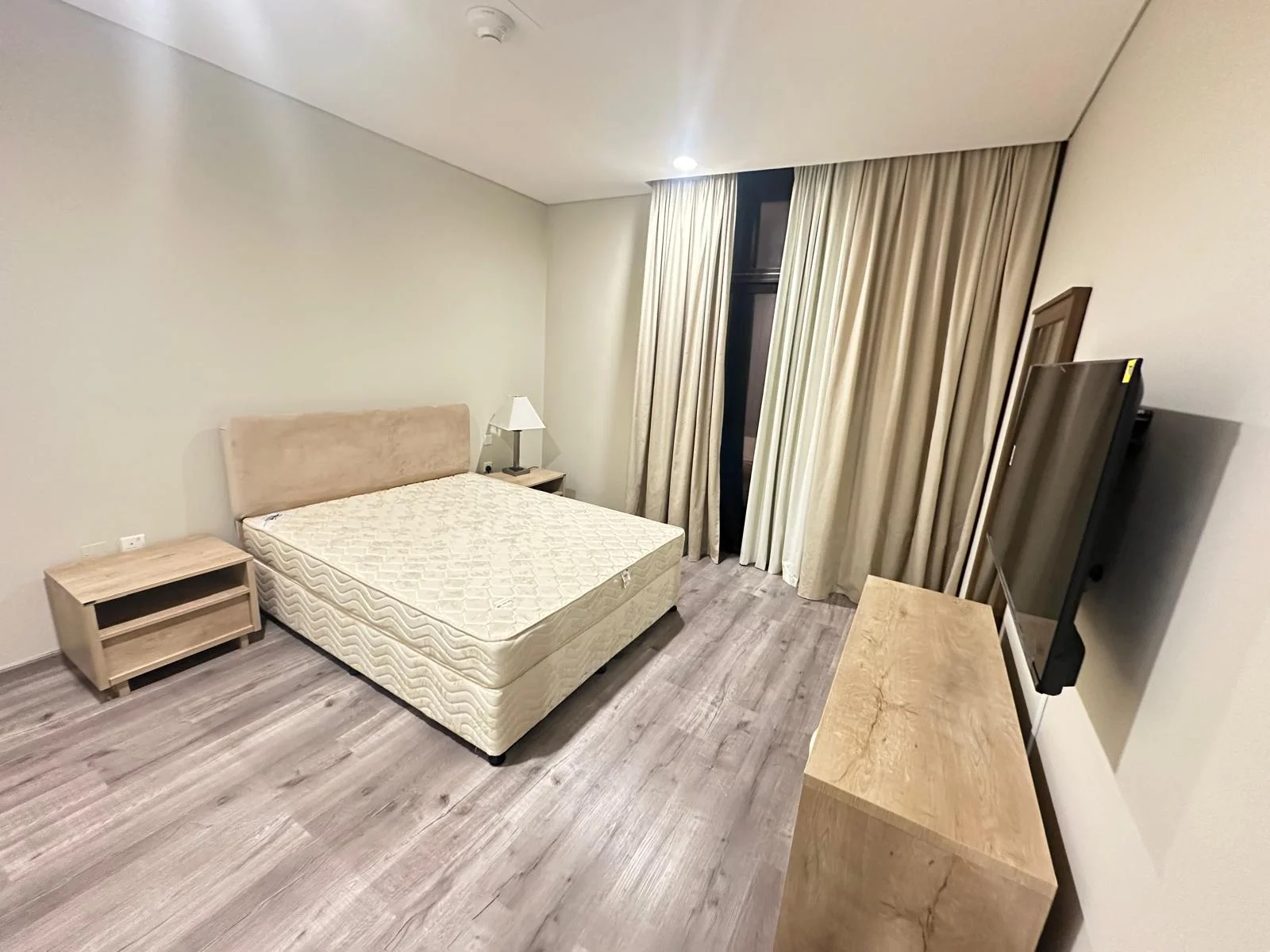 Beautiful furnished 2bhk apartments with bills
