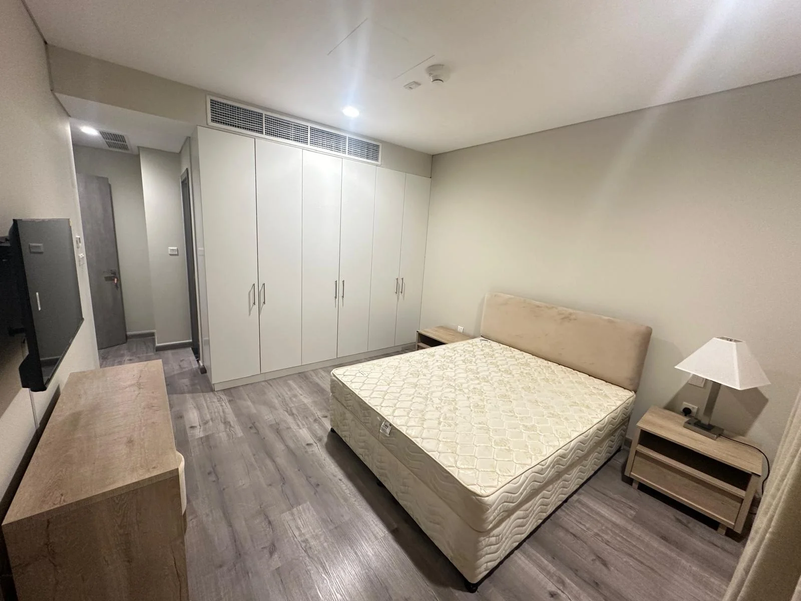 Beautiful furnished 2bhk apartments with bills